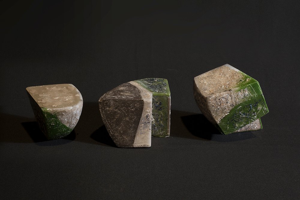set 2 ballast stone